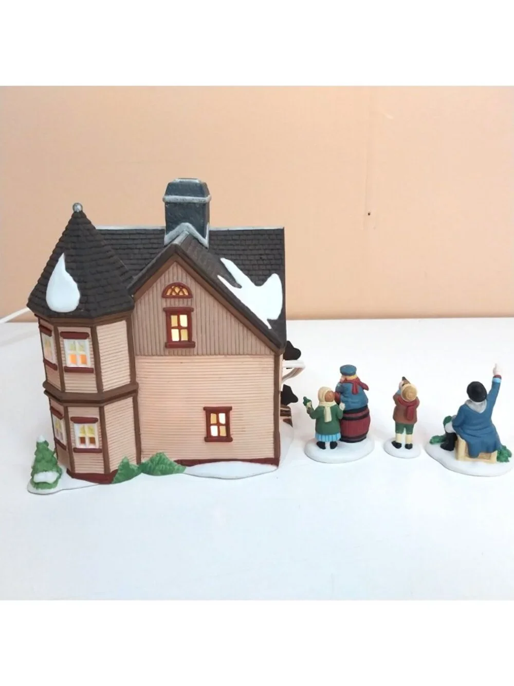 Department 56 The Old Man And The Sea 5655-3 & Thomas T. Julian House 5657-0